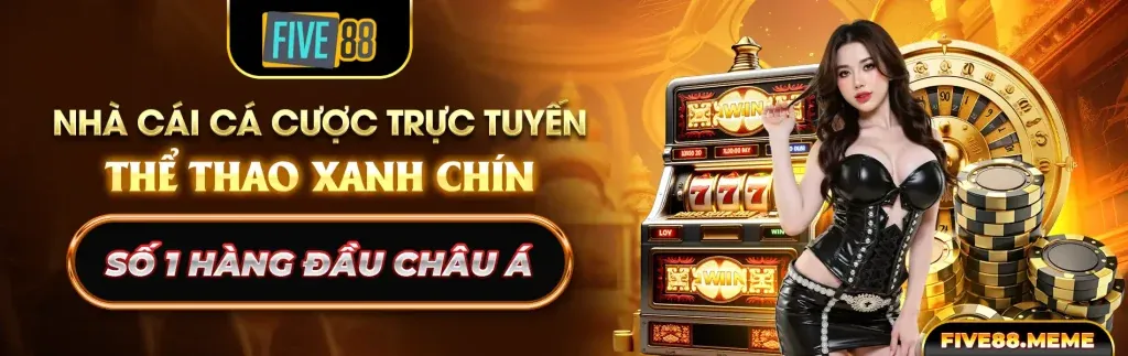 Giao diện sòng bài trực tuyến với các dealer chuyên nghiệp và bàn chơi baccarat, roulette sôi động.